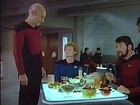 Riker testet das klingonische Essen