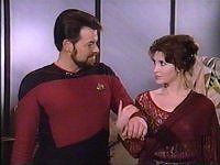 Riker findet Gefallen an Brenna Odell