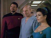 Picard tritt genervt seinen Urlaub an.