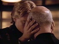 Jono verabschiedet sich von Picard