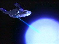 Die Enterprise verschiebt das stellare Kernfragment.