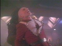 Picard wird erstochen