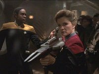 Janeway und Tuvok retten die Gefangenen