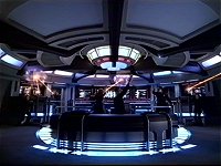 Die Crew der Voyager setzt sich mit Phasern zur Wehr
